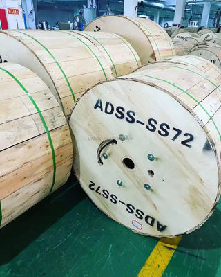 В воздухе ADSS G652D G657A1 G657A2 144 Ядро одномодные наружные волоконно-оптические кабели с арамидной пряжей 100м 200м протяженностью