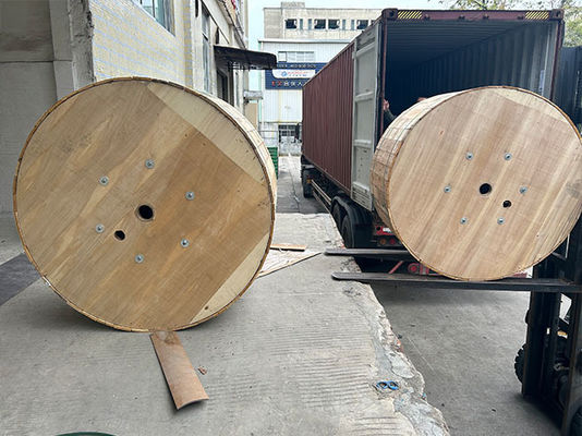 Оптический кабель ADSS 96 волокон, оболочка из полиэтилена, пролет 600 м