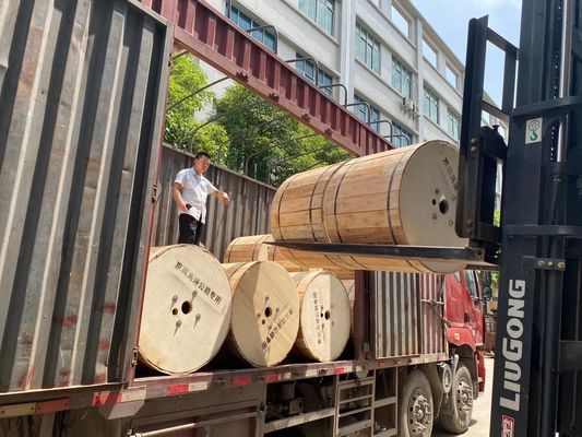 На открытом воздухе GYFXTY 2 4 кабель оптического волокна 6 ядров для радиосвязи