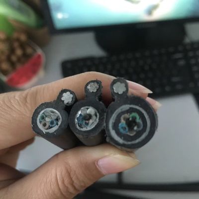 GYFTC8Y53 вычисляют поддерживать оболочки PE кабеля оптического волокна 8 само-